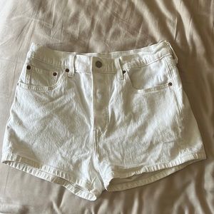 Levi’s 80’s Mom Short